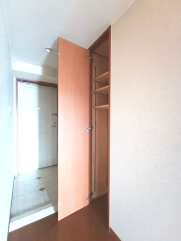 【廊下収納】