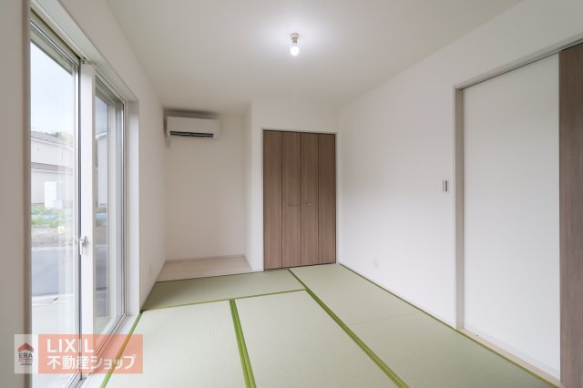 ゴロゴロと寝転がれる和室は、家事の合間のリフレッシュスペースや、アイロン掛けなどの家事空間にもオススメです。