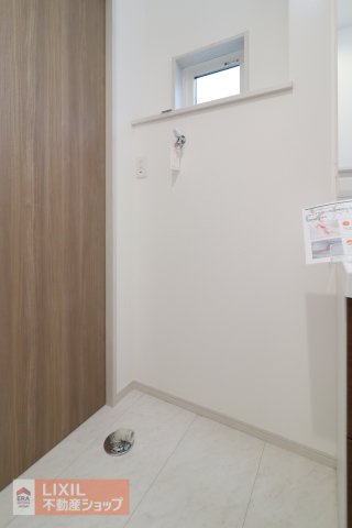 洗濯機からの動線がスムーズで、毎日の『洗う・干す』の作業が劇的にラクになる家事味方のレイアウト！