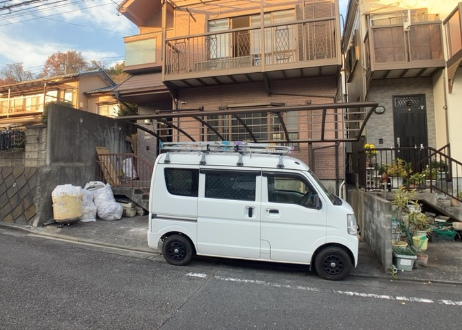 洋室のメリットは重い家具が置きやすく、身の回りが整理しやすいことです。　床がフローリングのため畳とは異なり凹みにくいです。　クローゼットなど収納が豊富で、普段使わない旅行カバンや服の整頓も簡単にです。