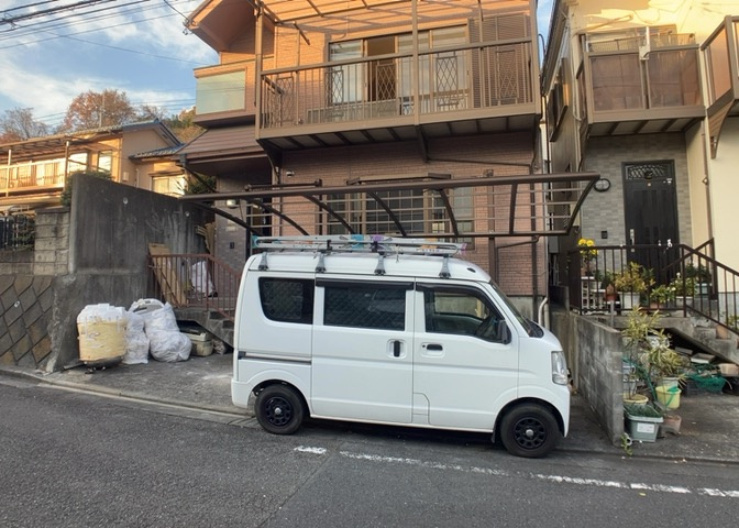 デザイン性を重視しすぎて収納が少なかった！なんてことにならないため、事前に現地で収納の数を確認しておくことをお勧めします。クローゼット以外にも床下収納や屋根裏収納、パントリーなどもチェックしましょう。