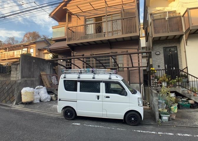直線タイプはLとDKを一直線に並べた形で対面キッチンのタイプです。一般的なのでよく見かけるかもしれません。直線タイプに似た直接アイランドタイプは、キッチンとダイニングの間に壁がない分広く感じられます。