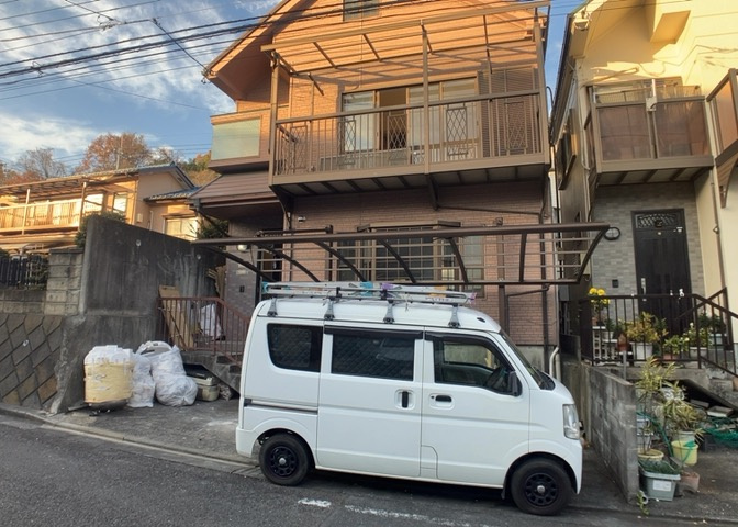 標準的なシステムキッチンの横幅は、165cm～300cm程度です。2100・2400・2550・2700などミリ単位で表記されます。普段どのように料理をするのかを想定しながら合ったサイズを選びましょう