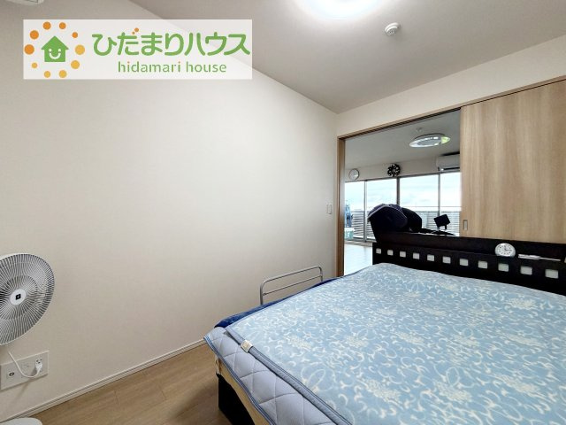 お子様部屋や書斎など、多彩な使い方ができる洋室。