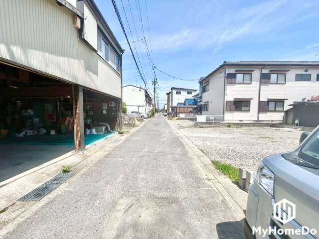 住宅が並ぶ、暮らしやすさを感じる周辺環境