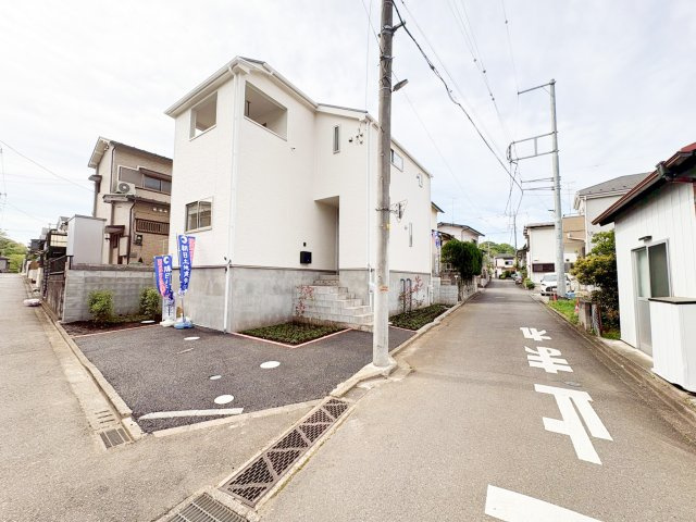 前面道路含む現況外観
