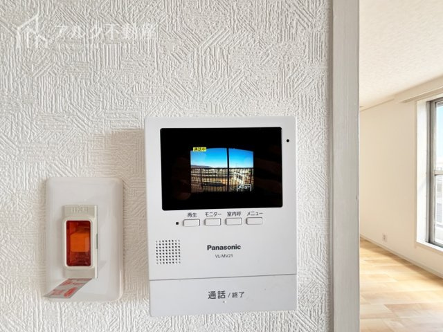 見やすいモニター付きインターホン