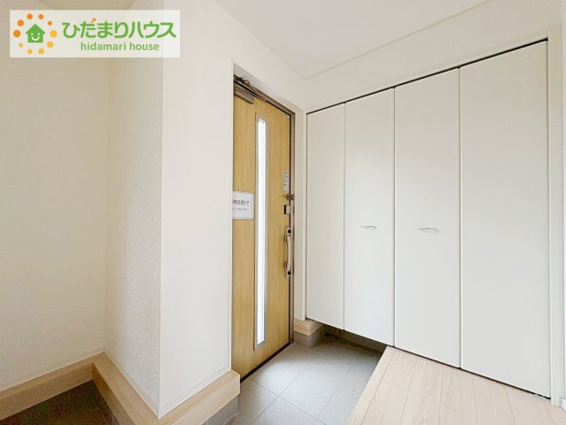 玄関は常にすっきり片付いているのが理想！　これだけの大容量シューズボックスがあれば、捨てたくないものを捨てたりする必要もありません♪