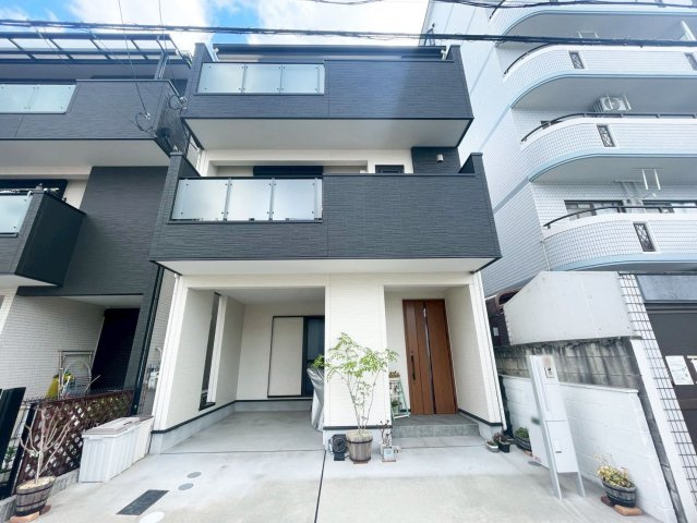 外観：327002232596