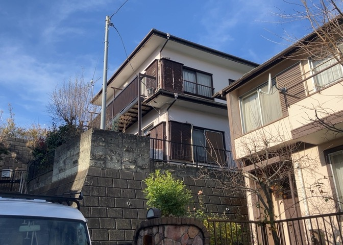 土地を買う際、住む地域の自治体や福祉の補助制度にも注目してみましょう。子供や老人の医療補助やゴミ出しのルールなど、自治体によってルールに大きな違いがあるため、暮らしやすい土地で判断するとよいでしょう。