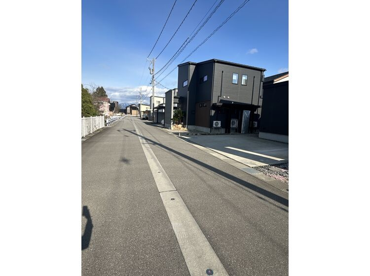 北側道路(東向き)