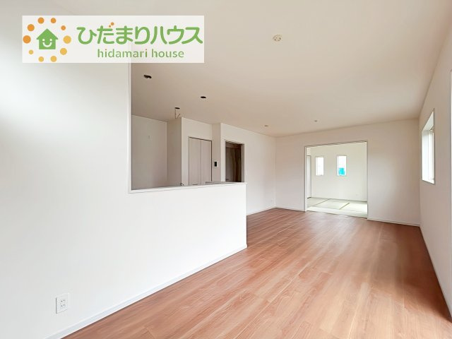 早くお仕事終わらせて、家に帰りたくなるようなリビングです(^^♪