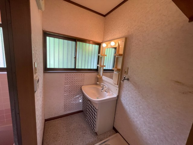 1階の和室です。床の間付き