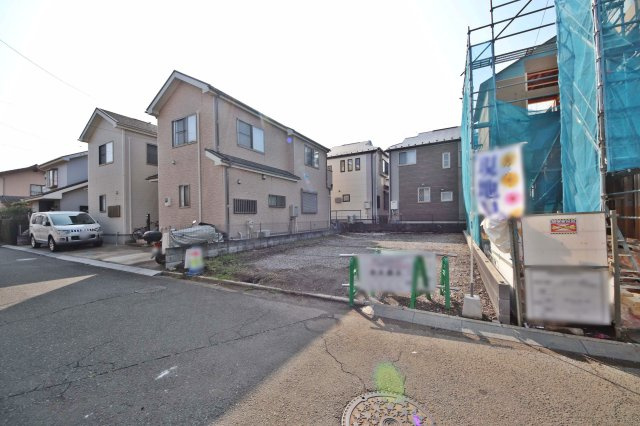 徒歩10分圏内に小学校・コンビニ・郵便局・西堀新堀コミュニティセンターなど