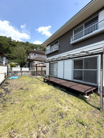南向きで日当たりの良い庭になります♪