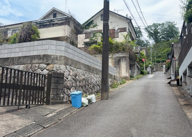 物件の詳細については、現地を見てわかること以外に、役所や法務局などで調べないとわからないことがあります。そのため、現地に行く場合は、もしこの物件を買ったらどのような生活ができるかをイメージしましょう。