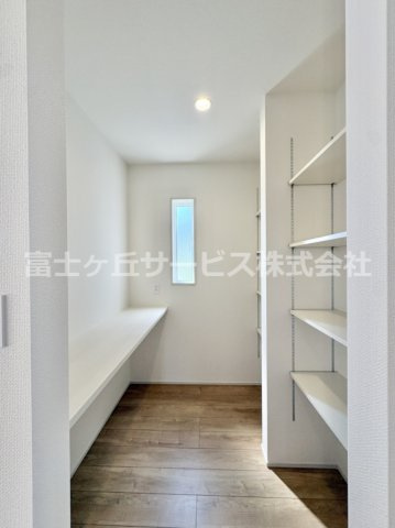 便利な収納スペースです