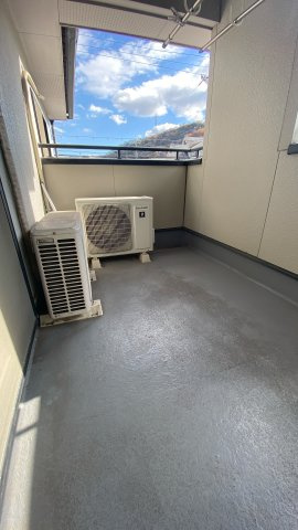 2階バルコニー部分は広く確保しており、お布団や洗濯物にも十分な広さです！