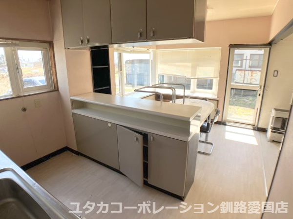 【厚岸町門静2丁目売家のキッチン】