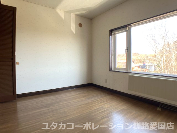 【厚岸町門静2丁目売家の寝室】