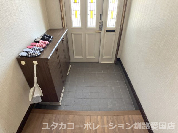 【厚岸町門静2丁目売家の玄関】