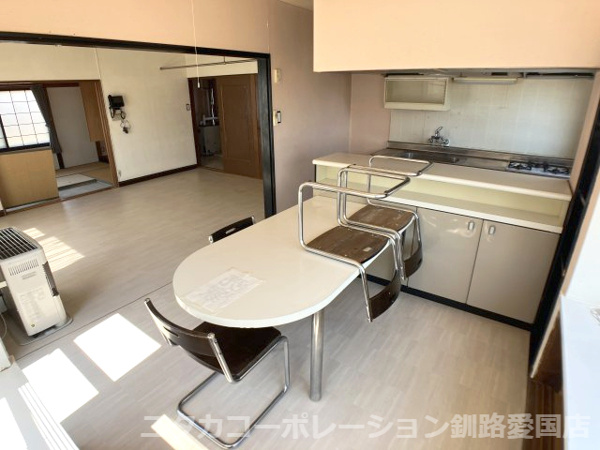 【厚岸町門静2丁目売家のキッチン】