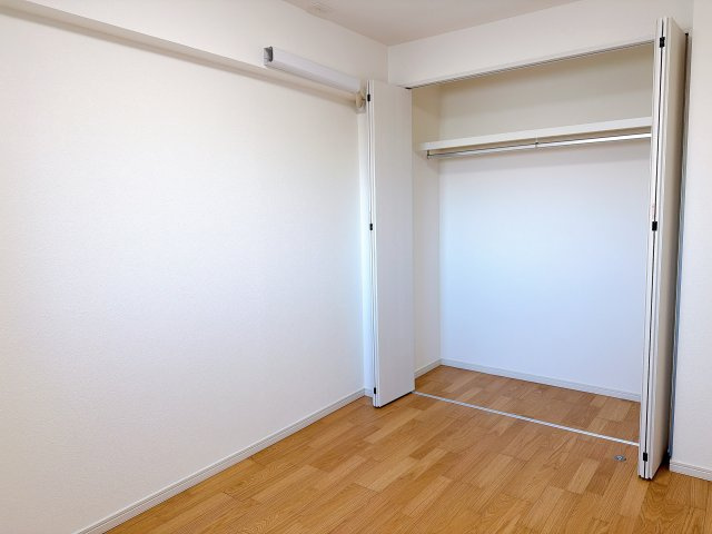 北東側洋室の別角度