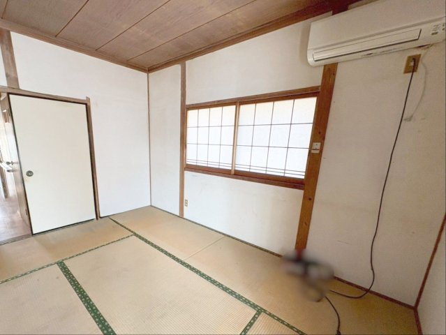 家族のくつろぎスペースや客間等、多用途に利用できる和室です！