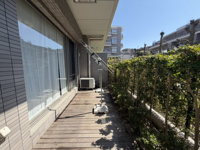 テラス（ウッドデッキ）・専用庭