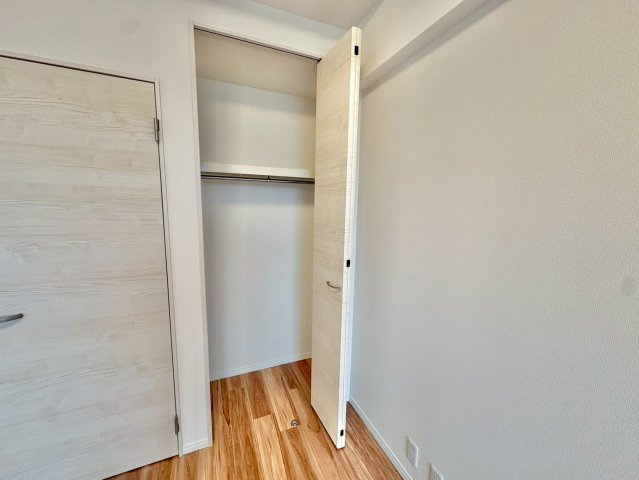 収納が豊富で、暮らしやすさに配慮した間取りです。