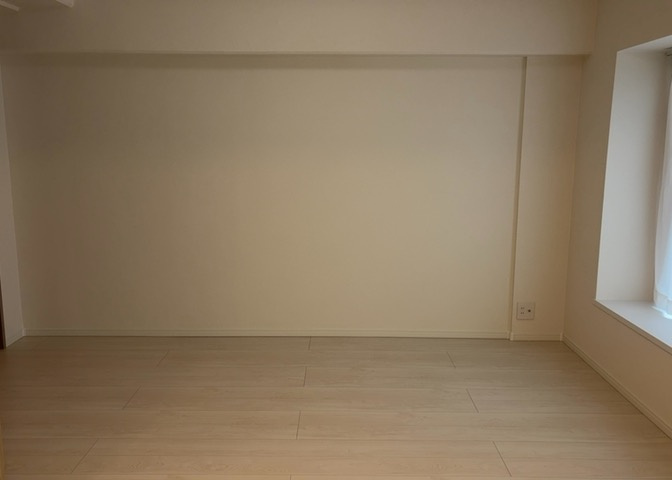 寝室でゆっくりと過ごすためにはベッド周りの適度な空間を担保することや窓の位置、照明の明るさ、寝室の広さなどを考える必要があります。自身や家族の構成とライフスタイルに併せて寝室にする部屋を選びましょう！