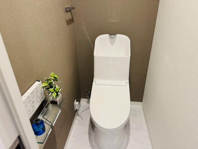 ～暖房温水洗浄機能付きトイレ　冬場は特に嬉しい機能ですね～