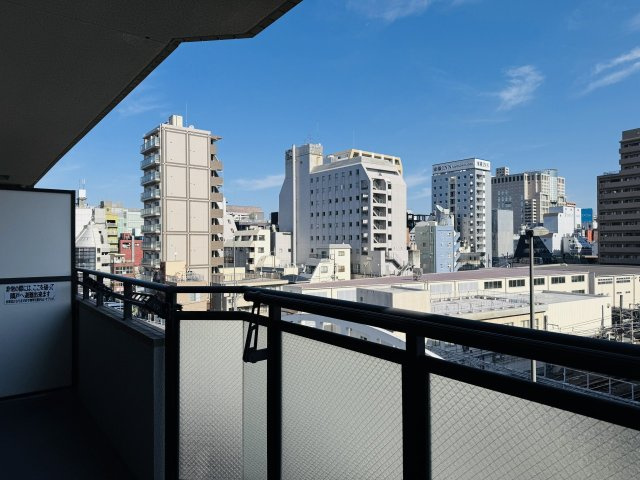 ～2ヶ所から出入り可能なバルコニーです～