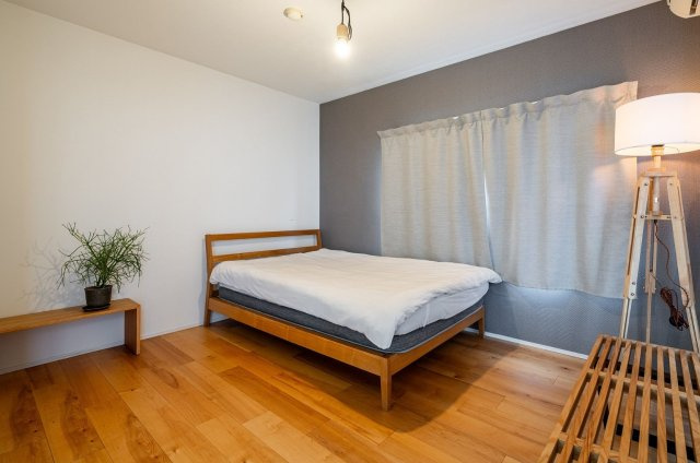 洋室は2部屋とも東向きの窓があり、朝日を取り込みさわやかに目覚めることができます。