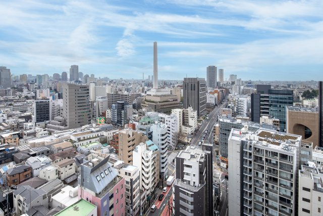 青空と広大な街並みを見渡せる見晴らしの良いパノラマビュー！開放感あふれる景色を毎日満喫できますね♪