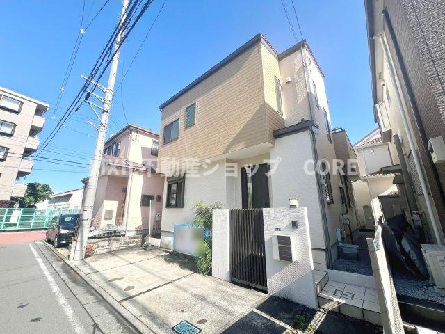 2010年築の大変綺麗な木造2階建、長期優良住宅などはスタッフまでお問い合わせください。
