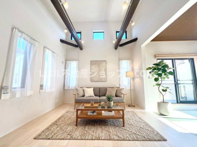 本画像はCGで作成しており、実際に現地に家具は置かれておりません。また、価格に家具は含まれておりません。