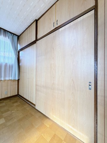 2階北側洋室（約6帖）の収納