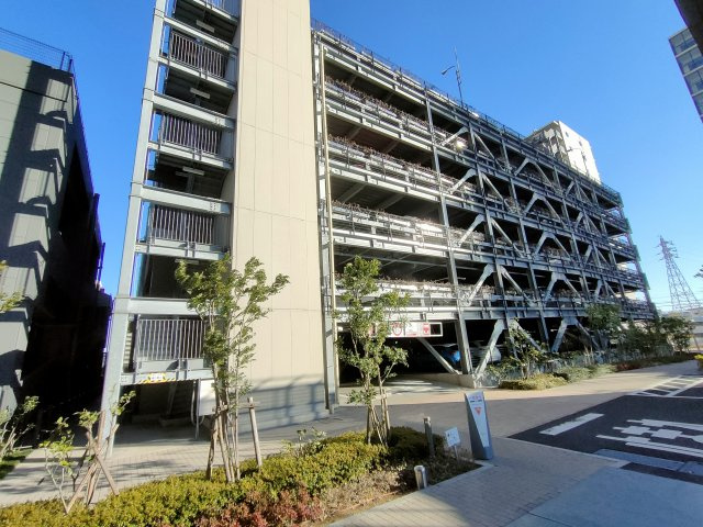 【駐車場】
