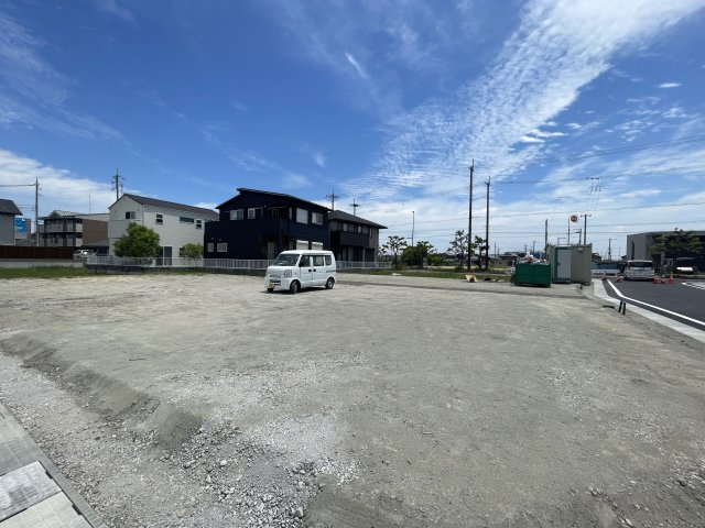 8年5月撮影、分譲地全景外観