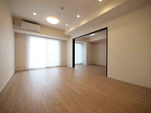 扉を開けて広々とお使いいただけます