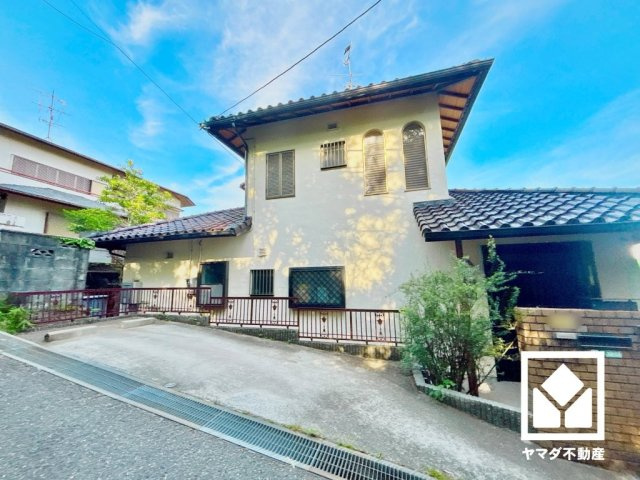 全居室に窓がございます。明るい陽光がたっぷり差し込む心地よい生活空間です。