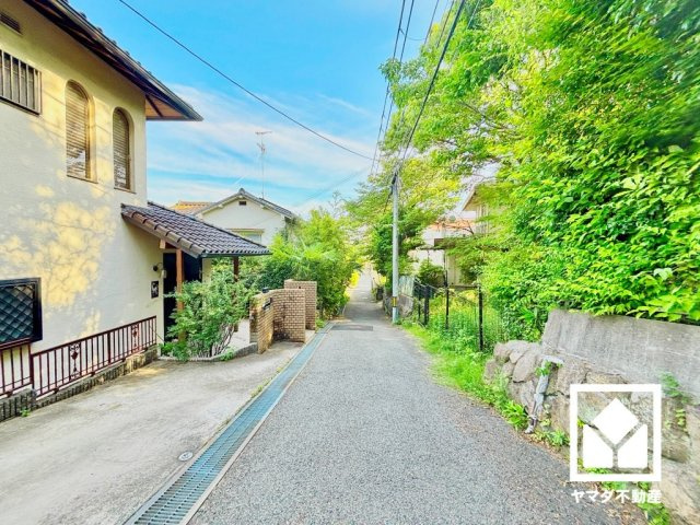 阪急甲陽線「甲陽園」駅まで徒歩23分の立地。毎日の通勤・通学だけでなく、休日のお出かけまで利便性に優れています。
