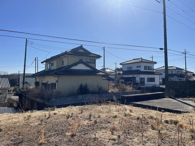 敷地内部から南東方向への写真です。