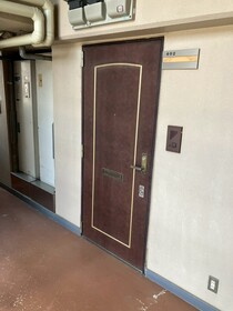 明るい玄関です