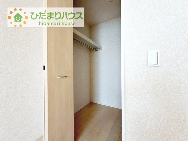 お洋服の多い方でもしっかり収納できるウォークインクローゼット