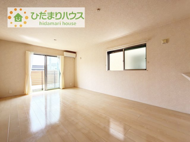 エアコン付きのリビングですぐに生活がスタートできます！