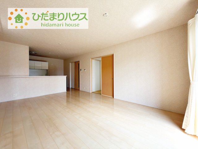 壁も床も非常に綺麗な状態です！