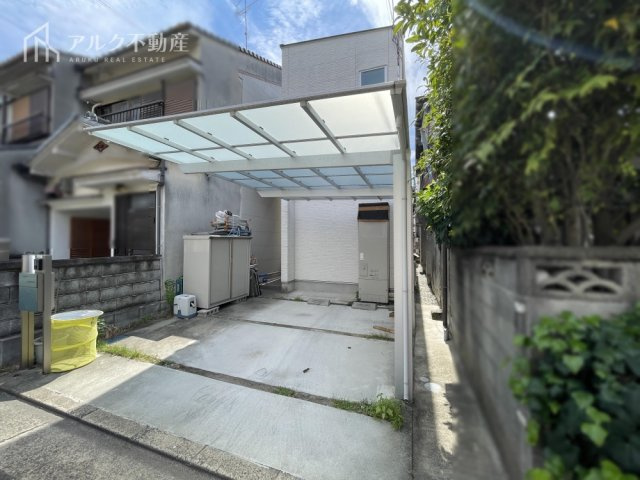 カーポート完備！