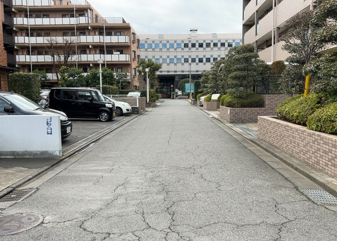 景色重視でお家選ぶをするとスーパーが遠い！学校が遠い！など生活をするうえで利便性で困ることもあります。まず一度現地を見学する際に、周辺の施設などがあるかを確認し、暮らし始めた後のことを想像しましょう。